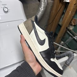 Jordan 1 Mocha Lows Size 10