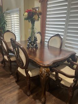 Dining room table
