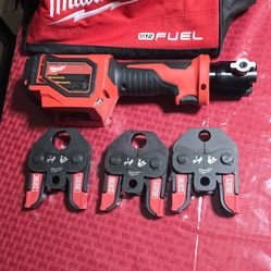 MILWAUKEE M18V-18VOLT LITHIUM ION CORDLESS SHORT TNROW PRESS WITH-3-PEX CRIMP BRAND NEW TOOL ONLY