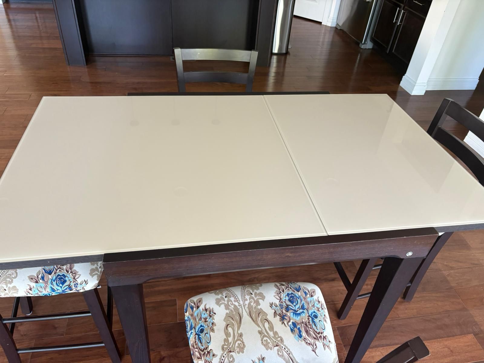 Dining Table Set With 4 Chairs 