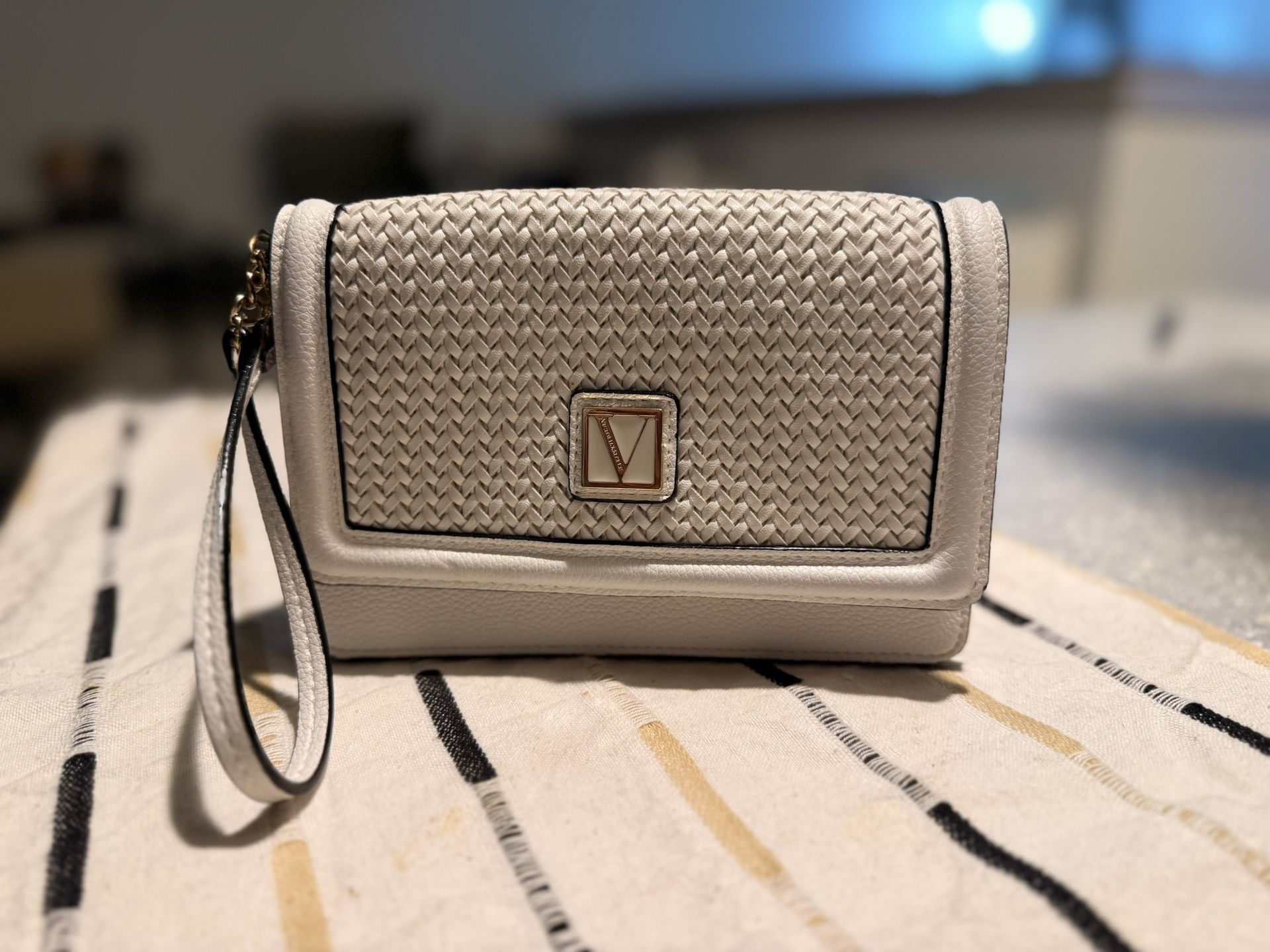VICTORIA’S SECRET SMALL HAND PURSE