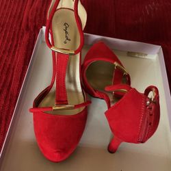 Qupid Red High Heels Size 10