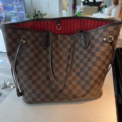 louis vuitton neverfull red lining