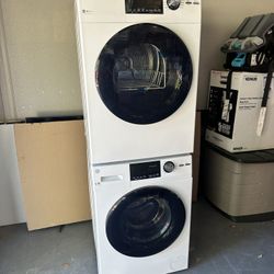 Stackable Washer/ Dryer 
