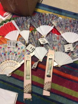12  Fans Chinese 2 Book