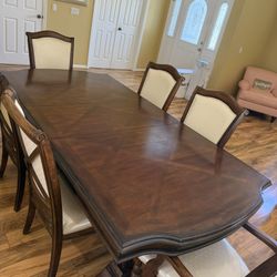 Dining Room Table 
