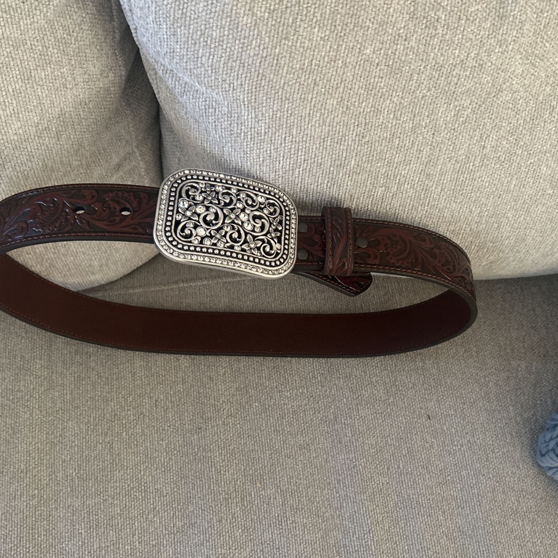 Floral Emboss Buckle Belt