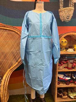 Case of disposable protective gowns 100pcs