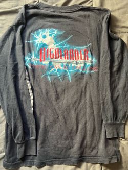 Highlander promo shirt lighting