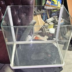 8 Gallon Curved Edge Tank