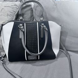 Brand New Beautiful Bag Black & White $$$55