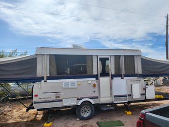 Pop up camper