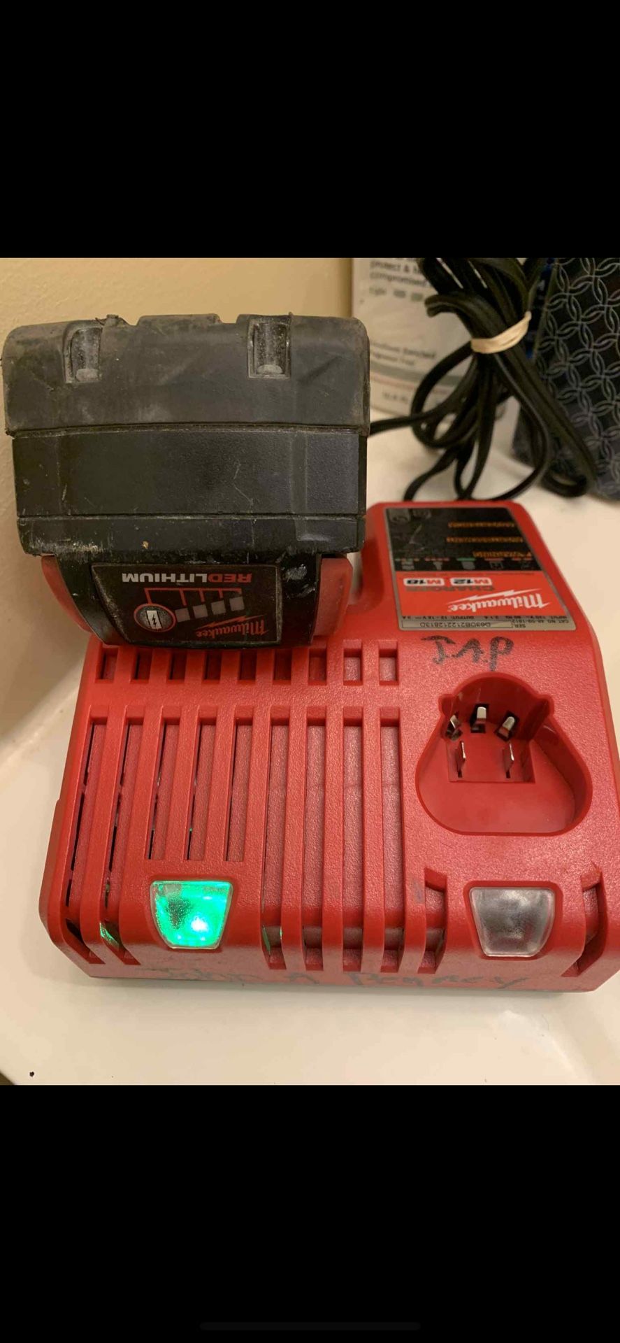 Milwaukee Charger And Battery M18 RED Limited XC 5.0