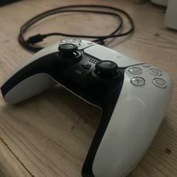 PS5 controller ( white ) 