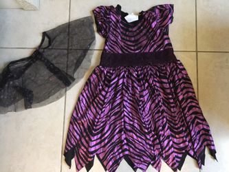 Purple Witch Halloween Costume with hat included ( not shown). Size :2-3