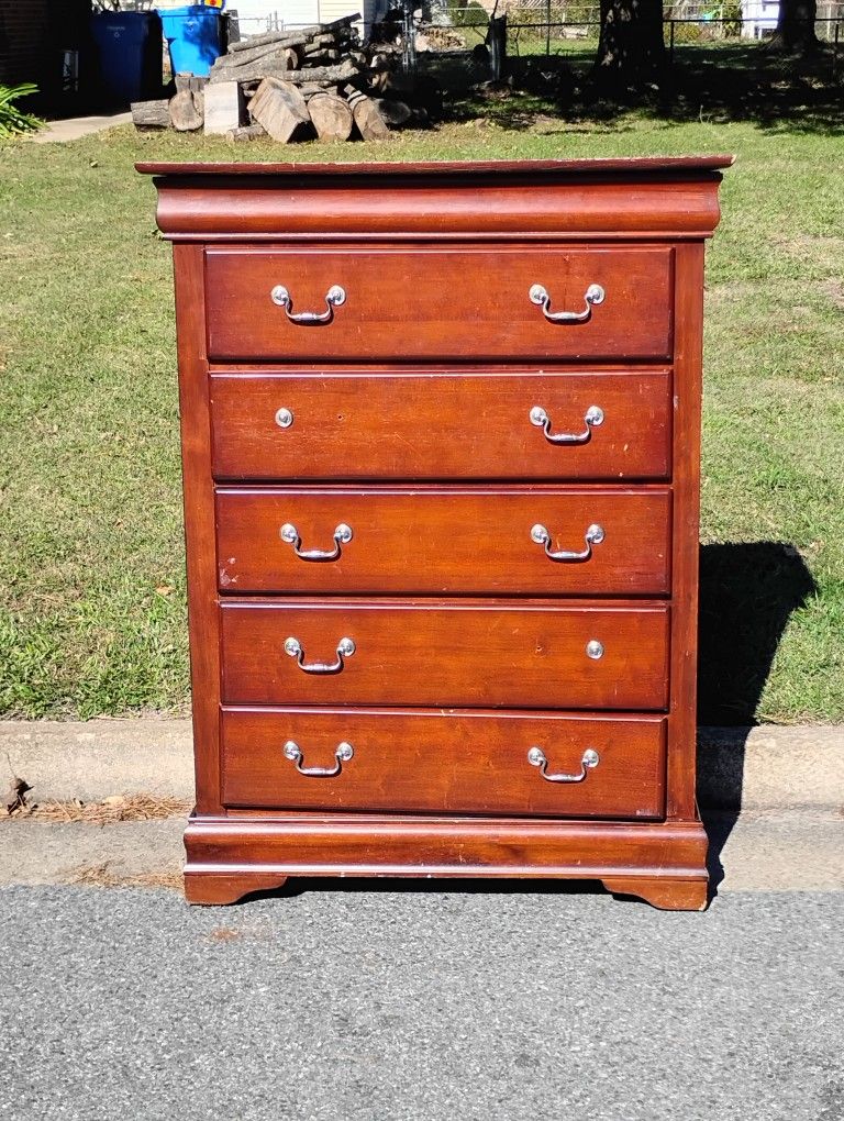 FREE - SOLID WOOD DRESSER - FREE