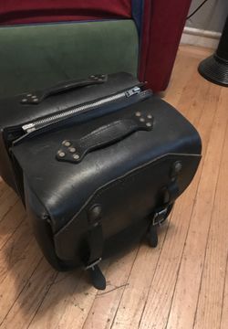 Genuine leather motorcycle saddle bags