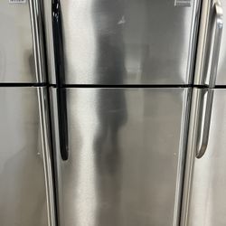 Refrigerator Frigidaire 30”