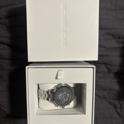 Michael Kors New smart Watch 