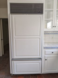 Sub Zero 550 Refrigerator