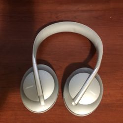 Selling My Bose Noise Canceling Headphones 