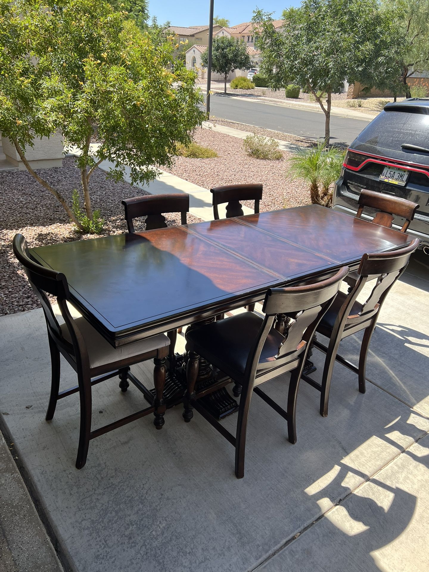 Large Dining Table & 6 Chairs 