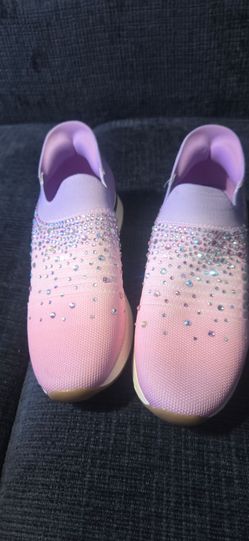 Women's shoes