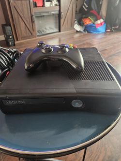 Xbox 360  Silm 120 GB Console With Controller 