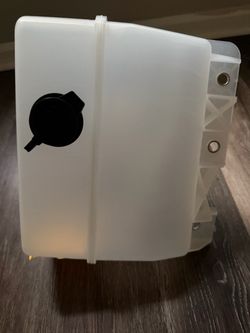 Washer Reservoir Tank for Kenworth T680 & Peterbilt 579 (2018-Up) | Replacement for Automan (contact info removed)1 / OE HK197001 Casa