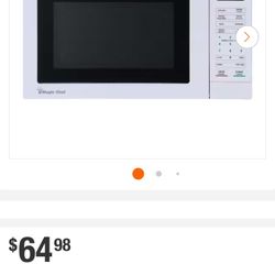 Magic Chef 0.7 cu. ft. 700-Watt Countertop Microwave 