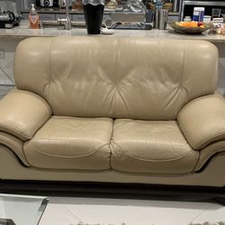 Beautiful Leather Furniture 4 Peace’s 