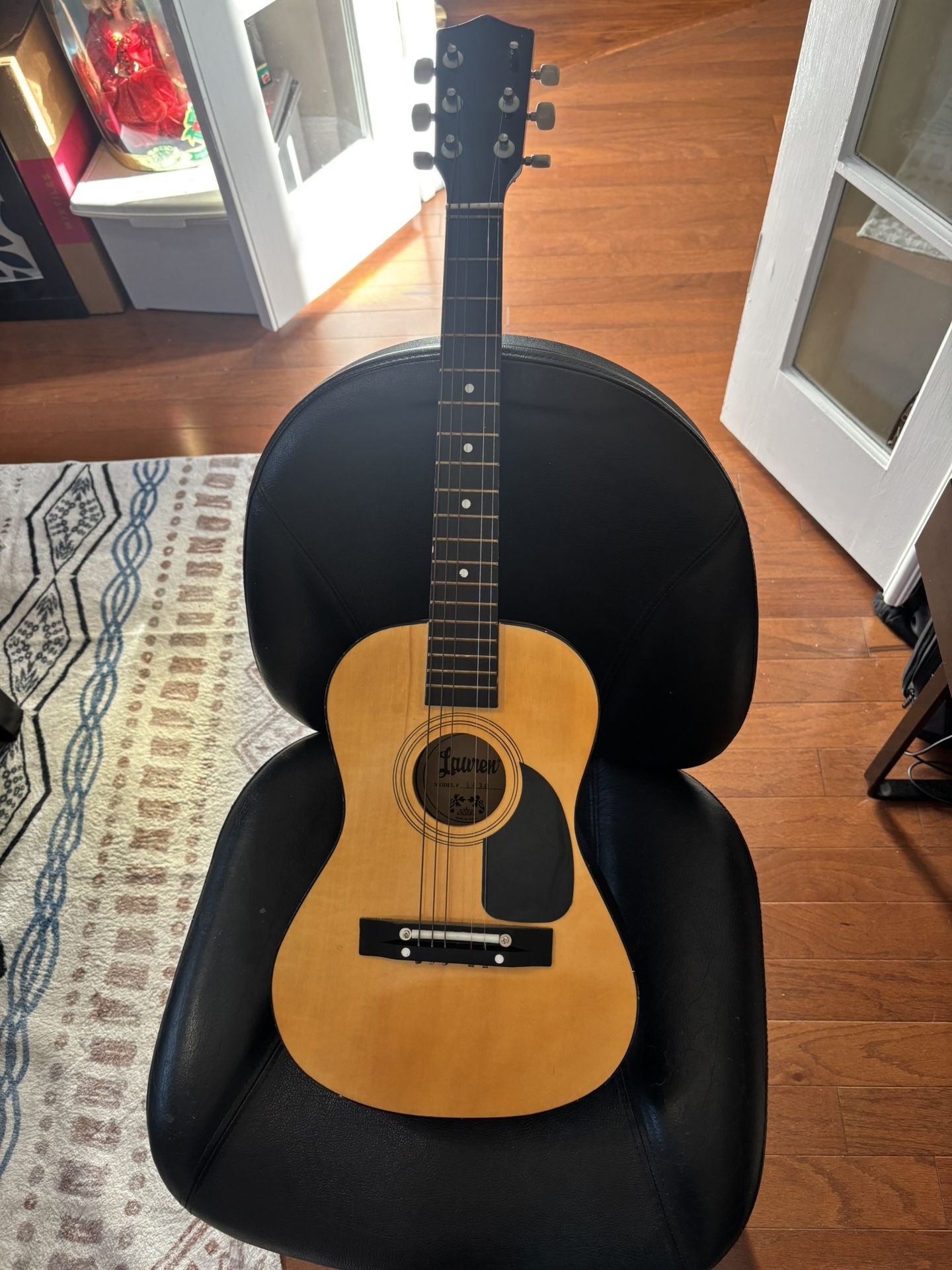 Lauren LA30 1/2 size Kids Guitar