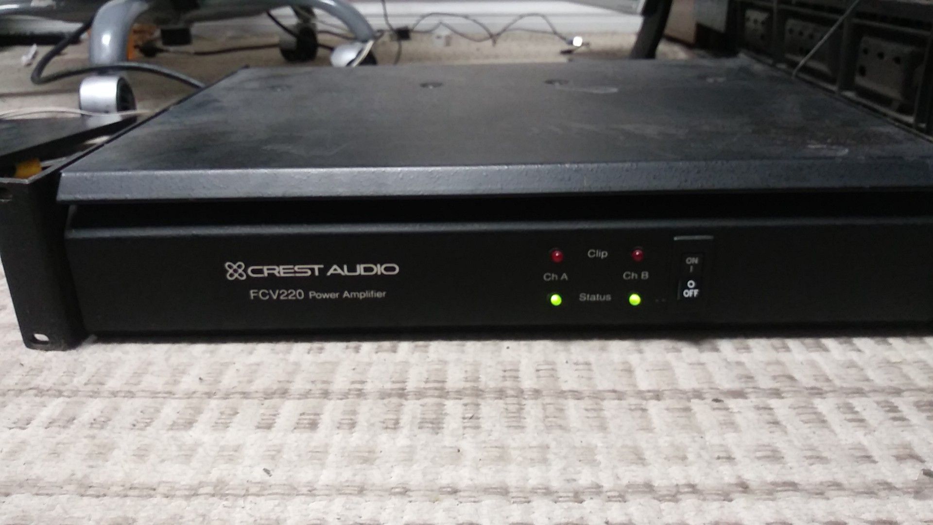 Crest audio 2 Channel amplifier