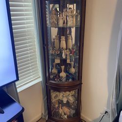 Vintage Curio Cabinet 