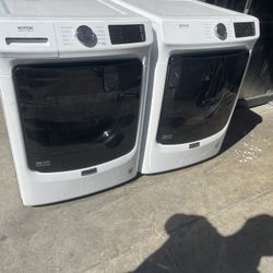 MAYTAG MAXIMA WASHER AND DRYER 