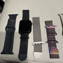 Apple Watch SE (2nd Gen) Bundle