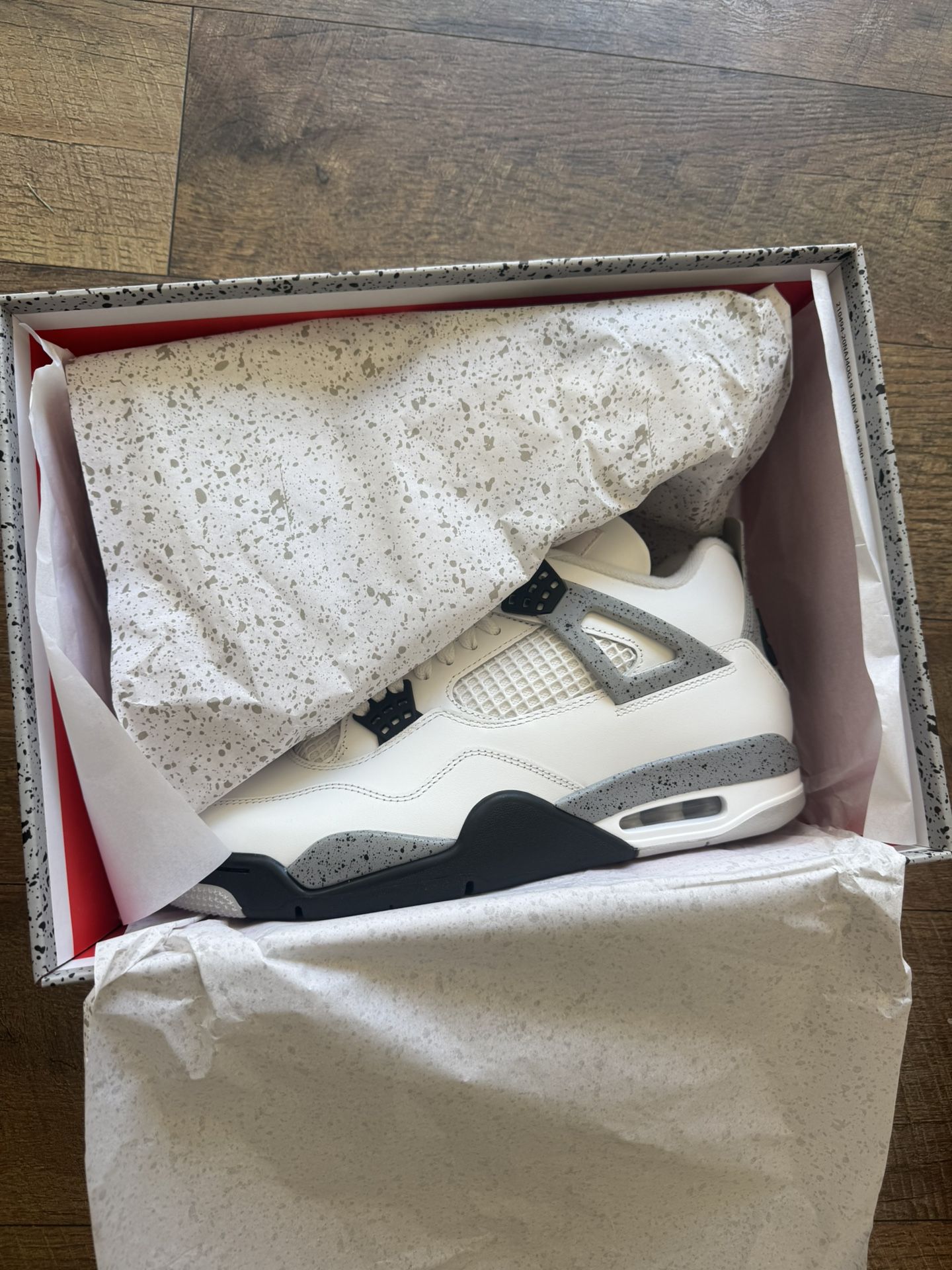 Jordan 4 