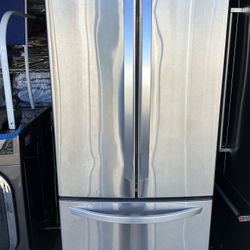 30” LG FRENCH DOOR REFRIGERATOR APARTMENT SIZE STAINLESS STEEL “ WORKS GREAT “