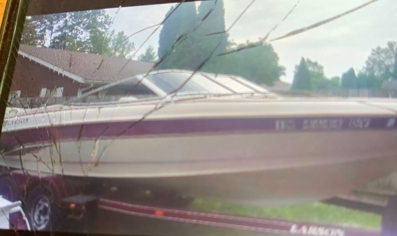 1995 20ft Larson