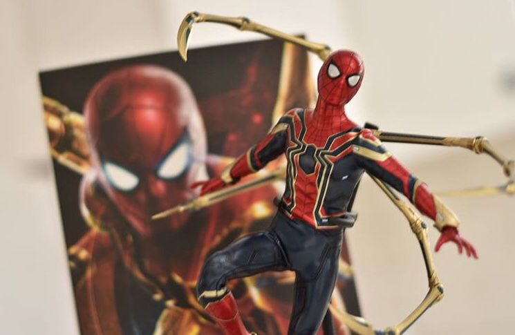 Hot toy iron Spider-Man