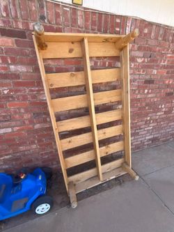 Twin mattress with wood frame