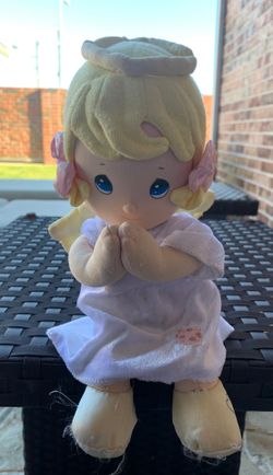 Little angel praying stuffed toy