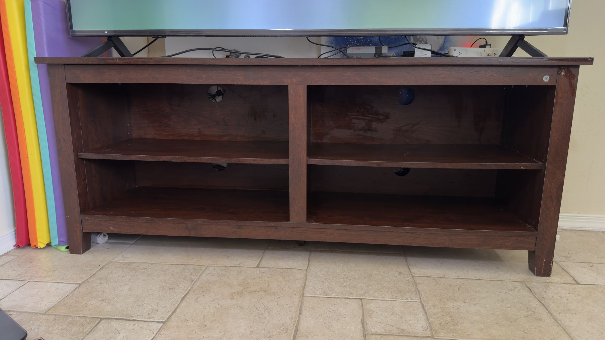 ✨ TV STAND FOR SALE – NEGOTIABLE ✨