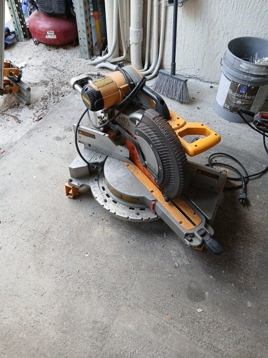 Slide Dewal Saw