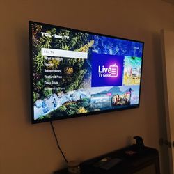 Roku - 43" Class Select Series 4K LED Smart RokuTV