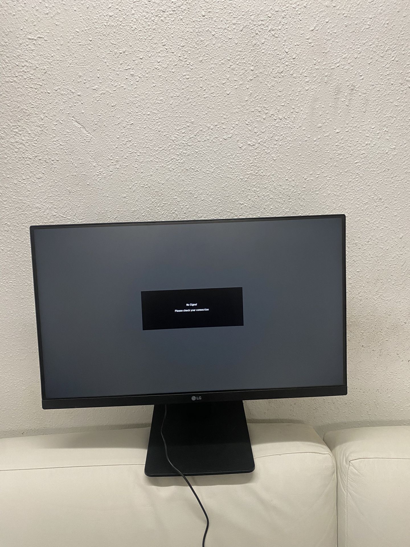 Lg Monitor 24 Inches With HDMI Port