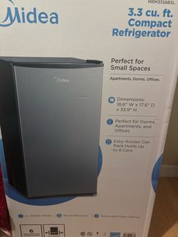 Mini fridge