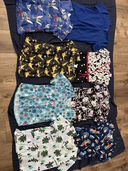 Woman’s  Scrub Top