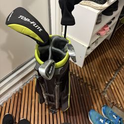 Top Flite Junior Golf Clubs And Bag