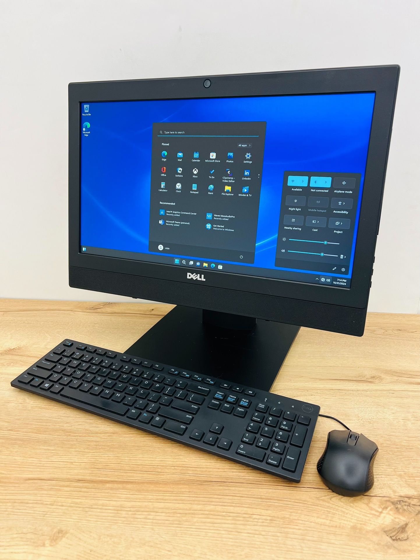 Dell i7 Quad Core 20” PC AIO Desktop / Windows 11 Pro / SSD 500GB / RAM 16GB / WiFi AC / Camera / Bluetooth / Keyboard & mice